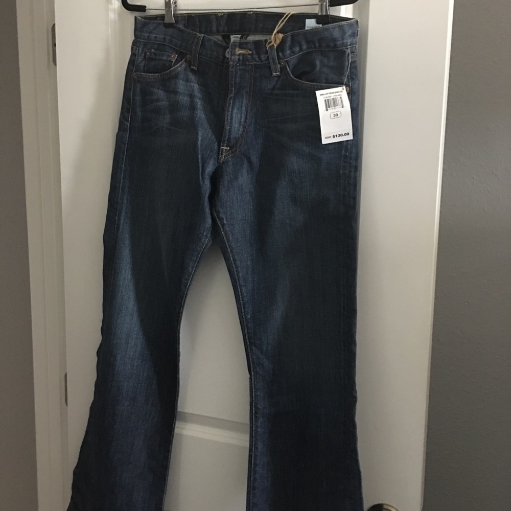 Men’s Brand New W/tags size 30 waist Lucky Jeans.